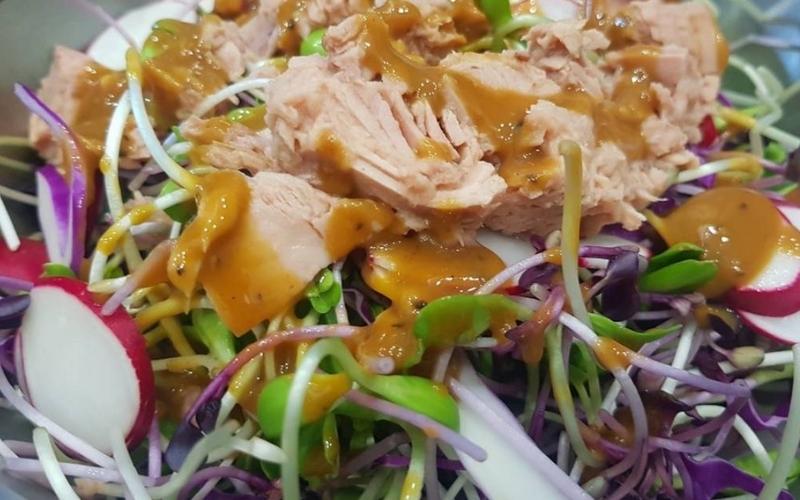 8 công thức làm salad cá ngừ mới lạ cho bữa ăn dinh dưỡng - Ảnh 4
